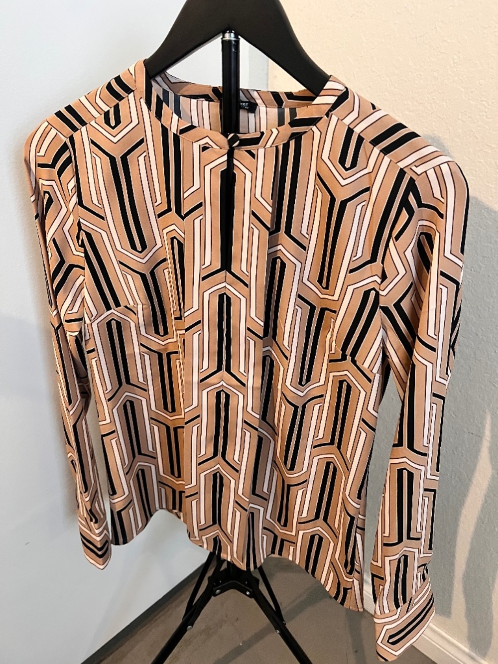 Express Cream, Beige, Brown Modern Print Blouse NWT | Size XS